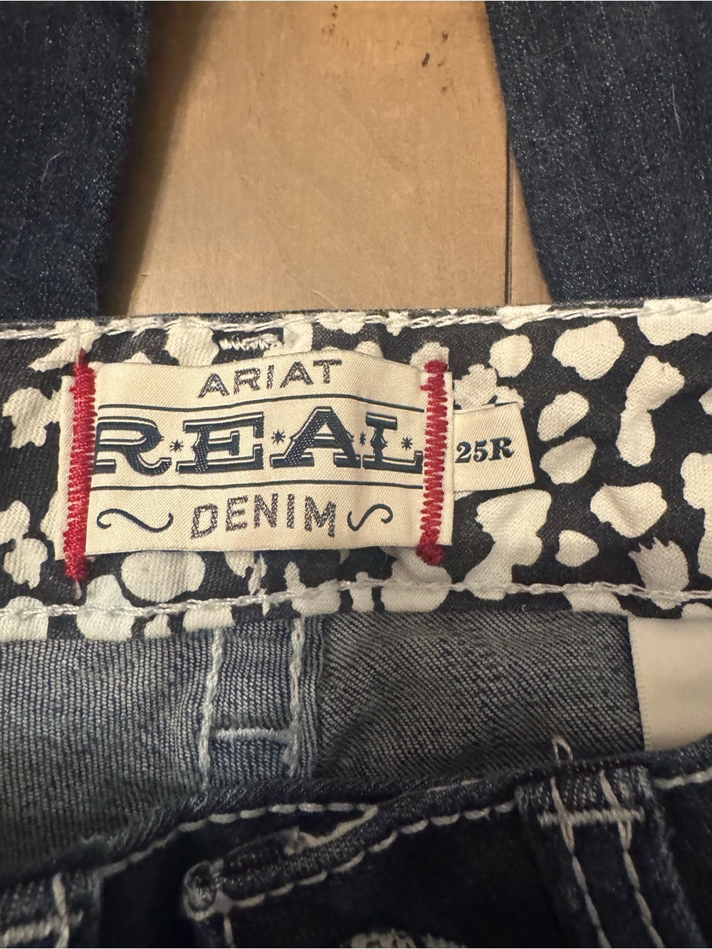 Ariat Size 25 R Low Rise Boot Jeans Denim - Picture 3 of 9